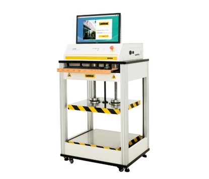 图片包含 游戏机, 床, 电脑, 房间AI 生成的内容可能不正确。